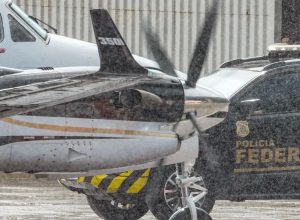 vorcaro-chega-a-brasilia-em-voo-da-pf-e-vai-para-presidio-federal