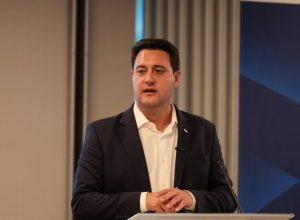 “nao-sou-a-terceira-via.-me-apresento-como-candidato-da-direita”,-diz-ratinho-junior