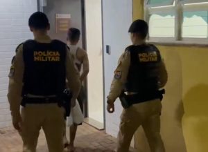 mulher-e-presa-por-agressao-durante-desentendimento-em-cascavel