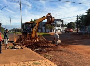 moradores-cobram-avanco-em-obra-da-rua-poente-do-sol-no-bairro-brasmadeira
