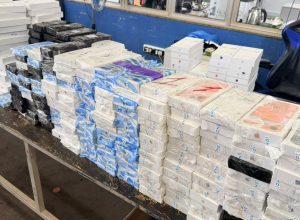 receita-federal-encontra-mercadorias-avaliadas-em-r$-3,8-milhoes-em-onibus-de-turismo