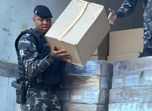 pf-e-choque-prendem-um-homem-com-cerca-de-700kg-de-maconha-na-br-277