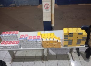 carro-com-mais-de-100-celulares-e-apreendido-em-abordagem-em-cascavel