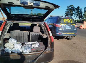 prf-apreende-drogas-apos-fuga-de-motorista-na-br-369,-em-ubirata