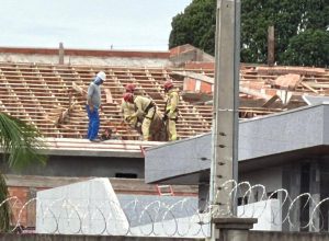 corpo-de-bombeiros-realiza-resgate-de-trabalhadores-apos-acidente-em-obra-em-cascavel