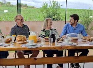 no-mes-da-mulher,-cafe-com-ph-destaca-forca-e-persistencia-da-familia-effting