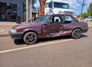 gestante-fica-ferida-em-acidente-entre-carros-no-bairro-interlagos,-em-cascavel