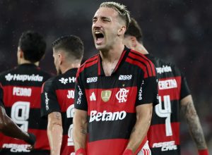 flamengo-derrota-remo-por-3-a-0-e-entra-no-g4-do-brasileiro