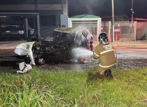 motorista-morre-carbonizado-apos-carro-pegar-fogo-em-grave-acidente-em-cascavel