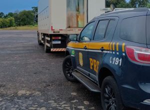 prf-apreende-contrabando-em-meio-a-carga-de-sorvete-na-br-277