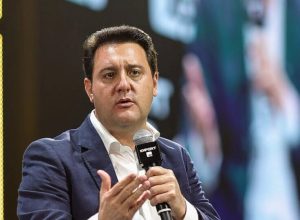 ratinho-junior-desiste-de-candidatura-a-presidente-da-republica