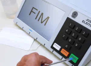 decisao-de-ratinho-jr.-mexe-no-cenario-eleitoral-e-prazos-ja-mobilizam-eleitores