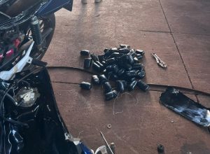 prf-prende-mulher-com-haxixe-sob-o-banco-de-moto-adulterada-na-br-163-em-toledo