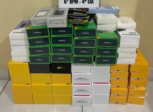 mulher-e-flagrada-com-55-celulares-do-paraguai-em-onibus-na-regiao