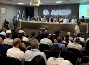 nova-diretoria-da-amop-toma-posse-e-define-prioridades-para-o-oeste-do-parana