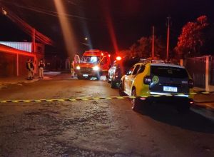 homem-e-esfaqueado-apos-familiares-intervirem-em-caso-de-carcere-privado-em-cascavel