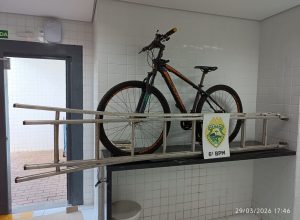 mulher-e-presa-por-receptacao-e-objetos-furtados-sao-recuperados-no-bairro-cancelli