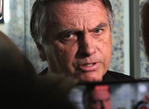 defesa-diz-que-bolsonaro-nao-tinha-conhecimento-sobre-video-de-eduardo