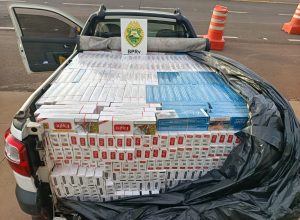 homem-e-preso-com-carga-de-cigarros-contrabandeados-na-pr-323,-em-perobal