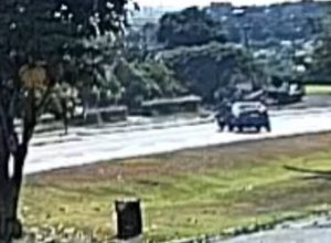 video:-retorno-proibido-causa-colisao-entre-carro-e-moto-na-br-277