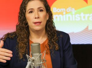 novos-cargos-sao-para-recompor-capacidade-do-estado,-diz-ministra