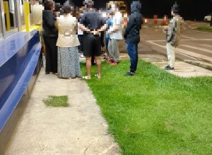 onibus-e-assaltado-na-br-277-e-passageiros-sao-deixados-em-estrada-rural-de-guarapuava