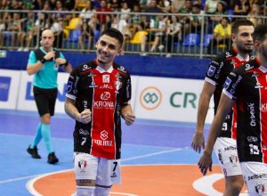 joinville-goleia-marreco-fora-de-casa-e-assume-lideranca-da-lnf-cresol-2026