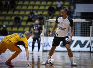 corinthians-vence-magnus-e-conquista-primeira-vitoria-na-lnf-cresol-2026