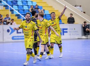 jaragua-vence-tubarao-fora-de-casa-e-chega-a-quatro-pontos-na-lnf-cresol-2026