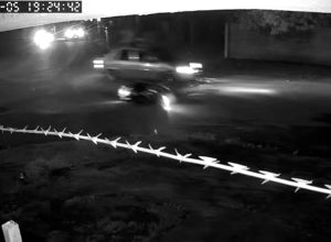 camera-flagra-grave-acidente-entre-carro-e-moto-no-bairro-interlagos,-em-cascavel