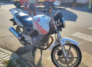 motociclista-fica-ferida-em-acidente-no-bairro-interlagos,-em-cascavel