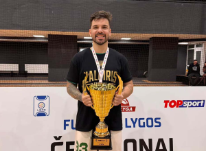 jaraguaense-e-campeao-da-liga-nacional-e-garante-“dobradinha”-no-futsal-da-lituania
