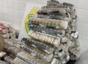 homem-e-preso-com-medicamentos-irregulares-na-br-277-em-cascavel