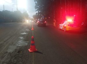 operacao-de-transito-resulta-em-apreensao-de-motos-e-dezenas-de-autuacoes-no-periolo