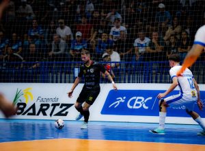 velez-camaqua-e-apodi-empatam-no-encerramento-da-rodada-da-lnf-silver-cresol