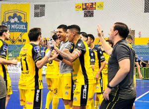 sao-miguel-estreia-bem-na-lnf-silver