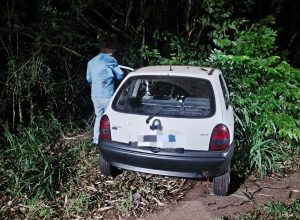 motorista-embriagado-e-preso-apos-bater-carro-contra-arvore-em-cascavel