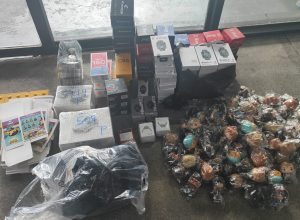 homem-e-abordado-com-eletronicos-na-rodoviaria-de-cascavel