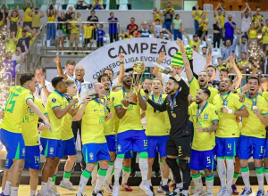 atletas-do-jaragua-futsal-brilham-e-brasil-e-campeao-da-liga-evolucao-na-arena-jaragua