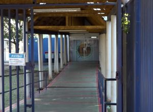 aluno-e-flagrado-com-faca-em-colegio-de-cascavel