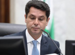 alexandre-curi-recua-e-aceita-ser-candidato-a-senador-por-grupo-politico-de-ratinho-junior