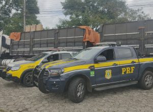 prf-e-pm-apreendem-480-mil-macos-de-cigarros-em-uniao-da-vitoria