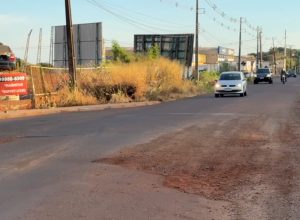 buracos-dificultam-acesso-a-br-369-e-preocupam-moradores-do-bairro-morumbi,-em-cascavel
