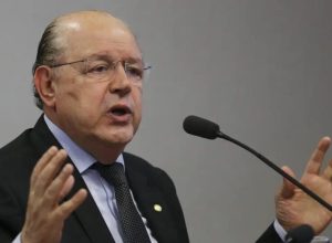 luiz-carlos-hauly-anuncia-pre-candidatura-ao-senado-pelo-parana