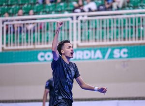 velez-camaqua-goleia-concordia-e-sobe-na-tabela-da-lnf-silver-cresol