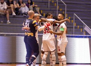 vasco-vence-sao-lourenco-e-conquista-primeira-vitoria-na-lnf-silver-cresol