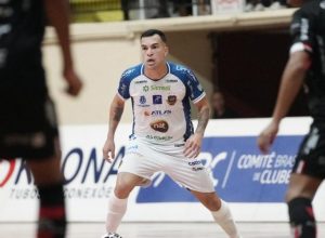 pato-futsal-faz-campanha-de-arrecadacao-de-alimentos-e-higiene-pessoal-para-apae-pato-branco