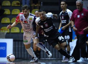 em-casa,-corinthians-busca-empate-no-fim-contra-o-cascavel-na-abertura-da-4a-rodada