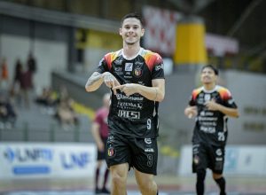 blumenau-futsal-vence-o-sao-lourenco-com-direito-a-hat-trick-no-sesi