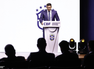com-presidente-da-cbf,-fortaleza-sedia-1a-edicao-da-futpro-expo
